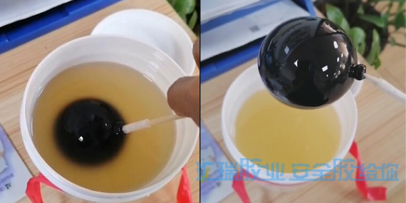 熱烈祝賀東莞匯瑞膠業定制款pvc圣誕球粘金蔥粉膠水研制成功！